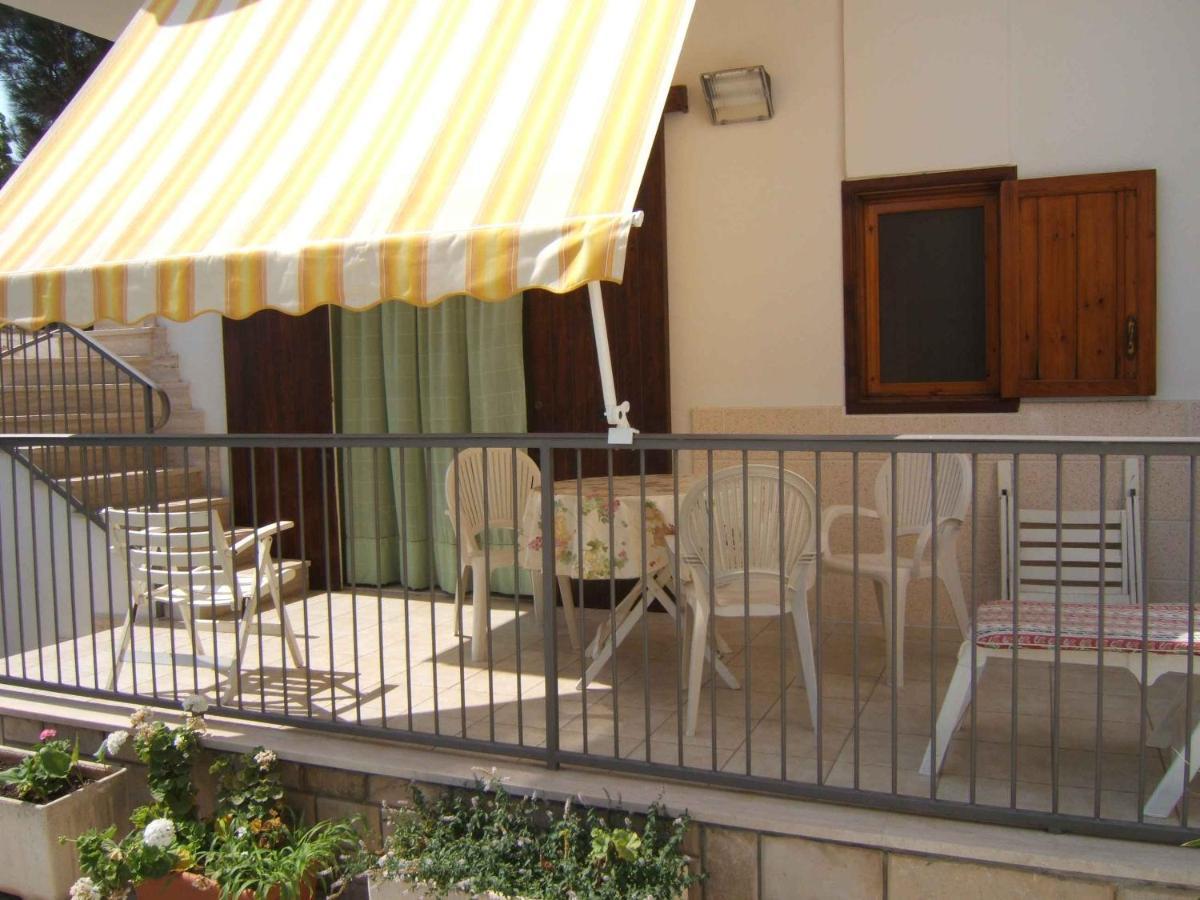 Casa Vacanze Claude Casalabate Esterno foto